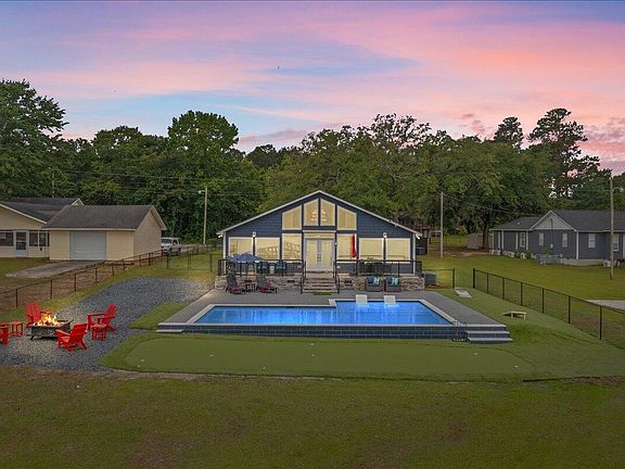 5th image of 1317 Lakeview Dr