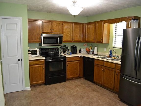 5th image of 3642 E Melissa Ln