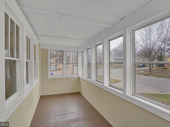 3rd image of 882 York Ave