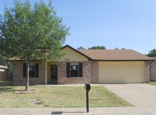 854 Wendy Dr, Grand Prairie, TX 75052