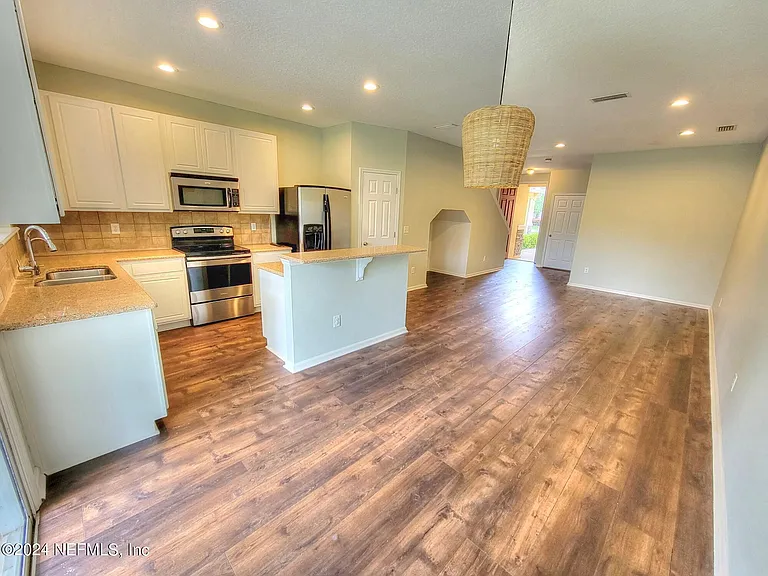 2311 Red Moon Dr — Photo 6