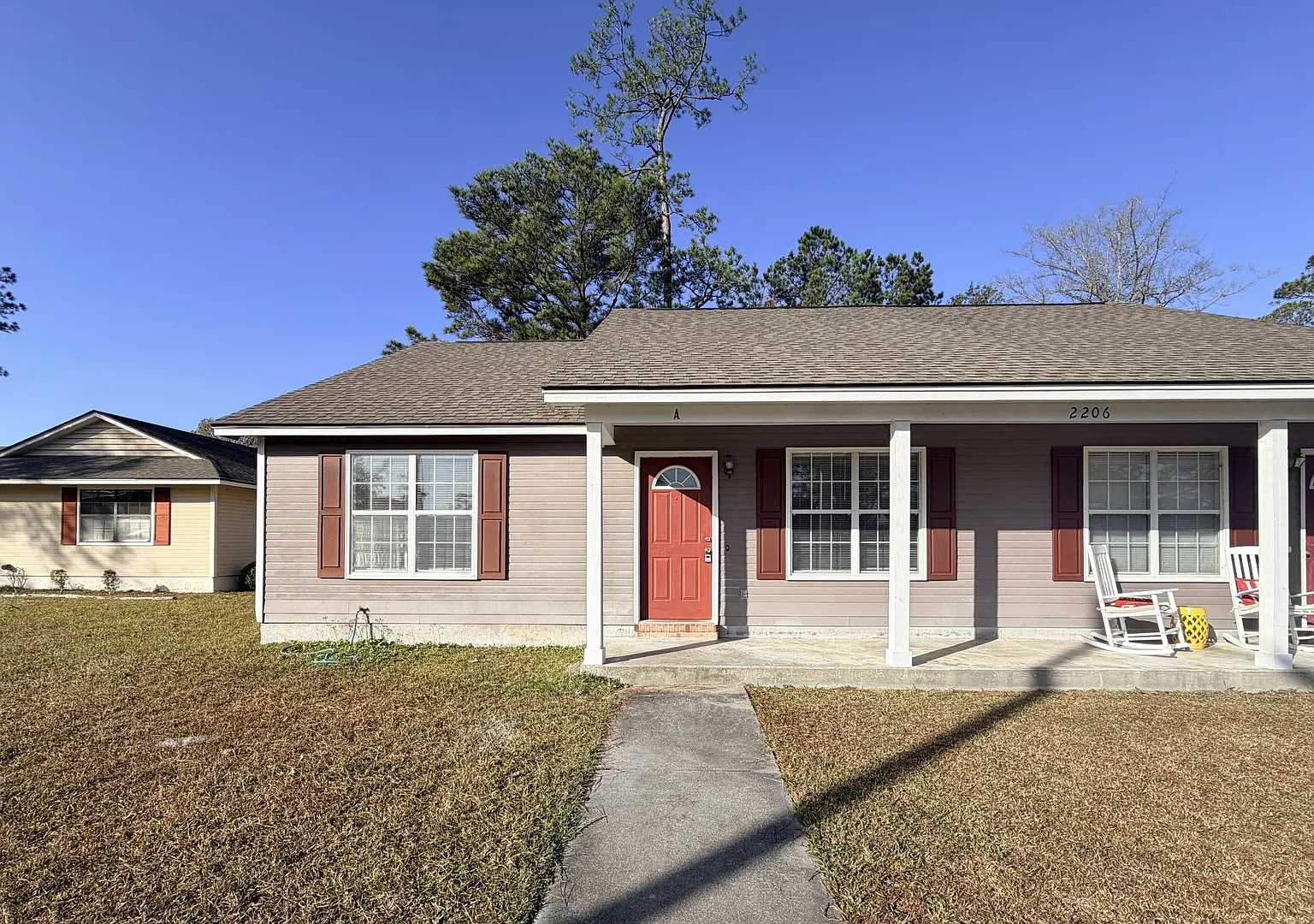 Cozy 2 Bed, 2 Bath Duplex Near Vsu & Sgmc In Valdosta — Photo 2