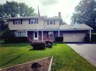 505 Easton Rd, Hermitage, PA 16148