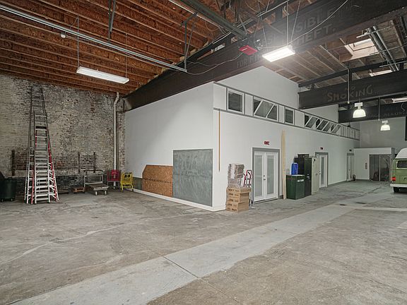 5th image of 2969 Salmon St Suite 2