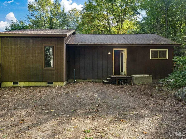 376 Red Rd, Michigamme, MI 49861