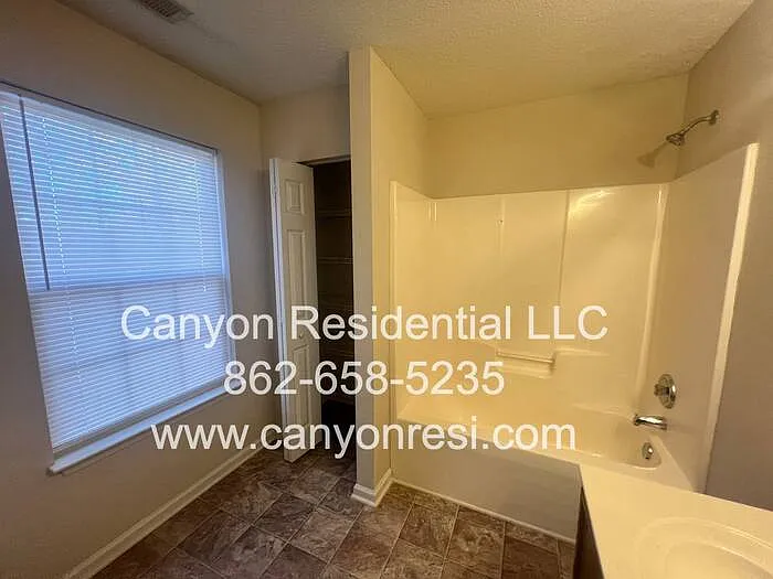 223 Julian Pond Ln — Photo 21