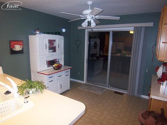 5th image of 2309 Marjorie Ln
