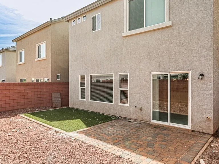 5390 Montauck Ave — Photo 37