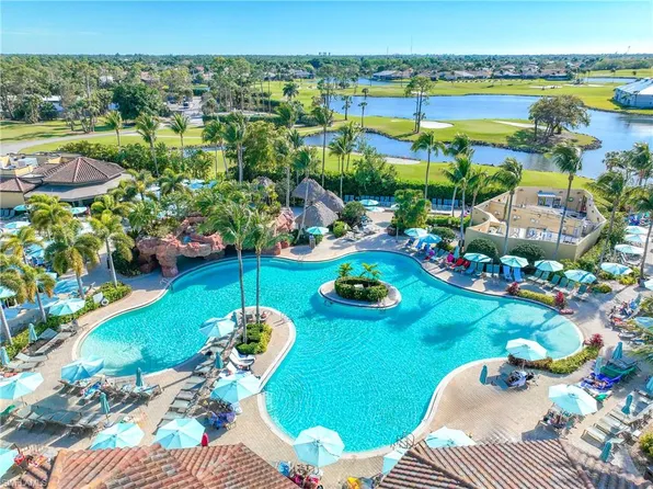 6101 Dogleg Dr, Naples, FL 34113