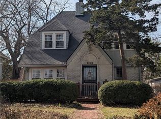 5616 Wyandotte St, Kansas City, MO 64113