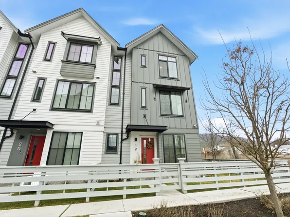 307 Glen Park Dr #19, Kelowna, BC V1V 0H1