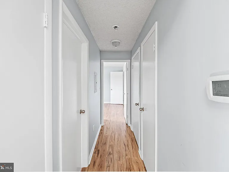 307 Ravens Crest Dr — Photo 8
