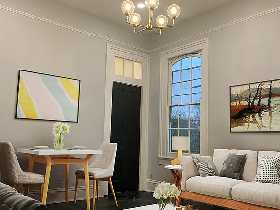 3rd image of 2403 Carondelet St #C