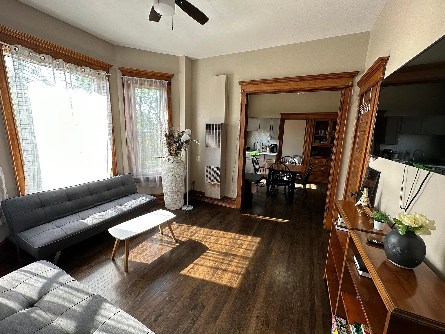 2 bed, 750 sqft, $1,400 — Photo 3