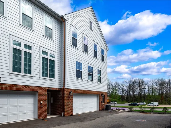800 Gillian Ln, Cranberry Township, PA 16066