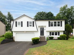 107 Meetinghouse Rdg, Meriden, CT 06450
