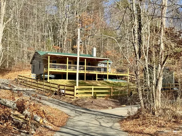 165 Poplar St, Newland, NC 28657