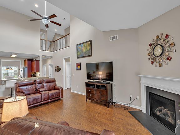 2nd image of 184 Shady Grove Dr