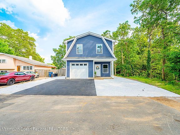 3rd image of 529 Ensign Avenue