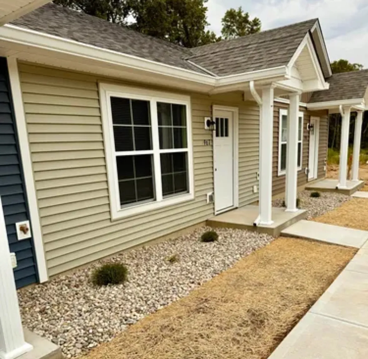 2 bed, $1,400 — Photo 1
