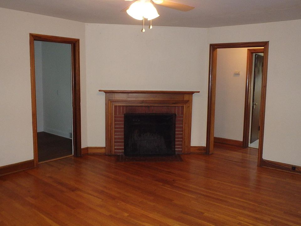 1st image of 157 E Park Ave