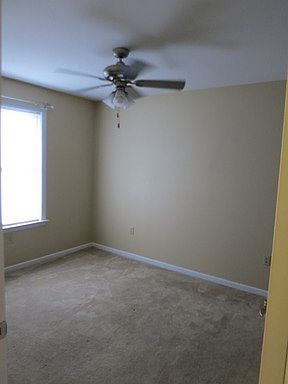 3rd image of 1517 Laurel Ave APT 211