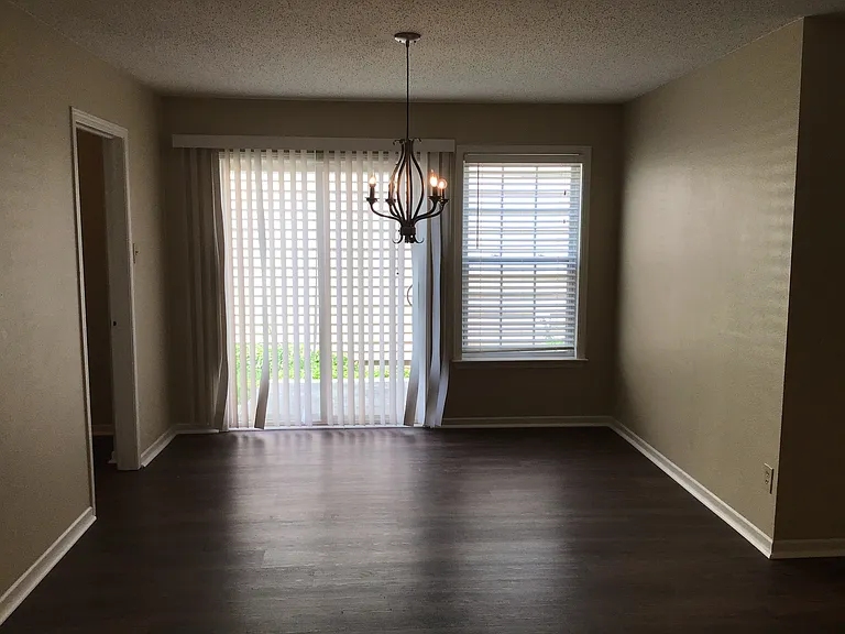 12645 Republic Dr — Photo 4