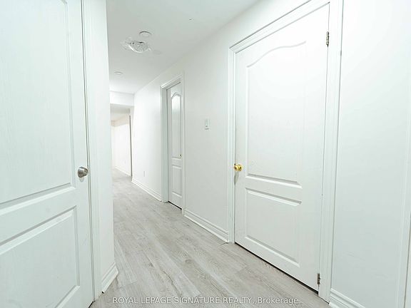 5th image of 4742 Creditview Rd