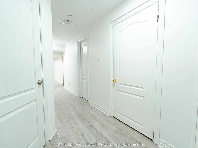 4742 Creditview Rd — Photo 5