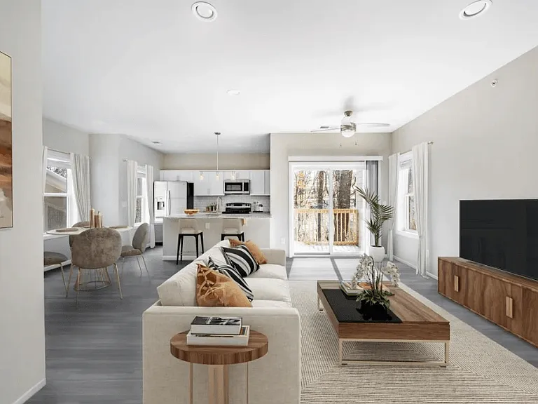 Creekstone Apartments — Photo 3