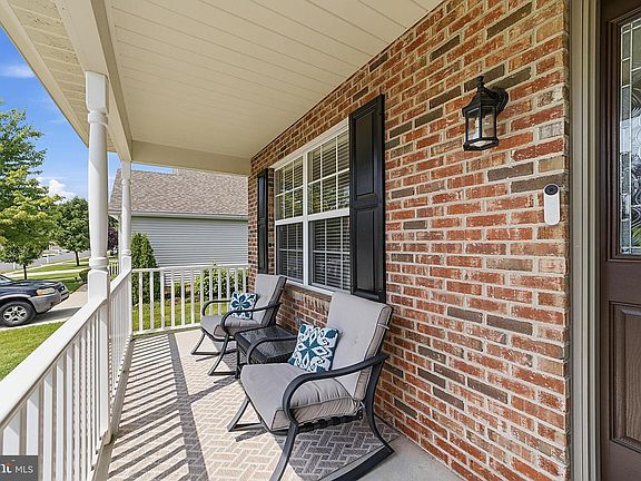 5th image of 22 Bear Creek Dr