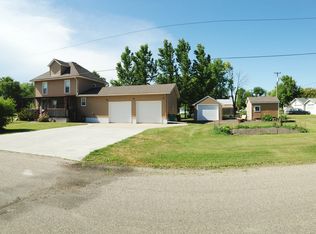 520 Elizabeth Ave, Buxton, ND 58218