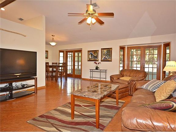 5th image of 21262 Giddings Ave