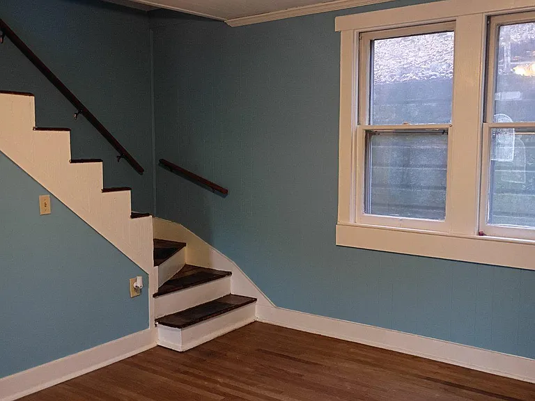 350 Bedford St — Photo 3