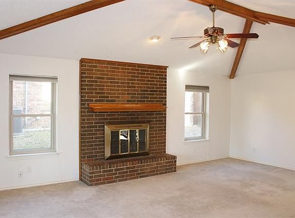 4th image of 231 Meadowcreek Dr