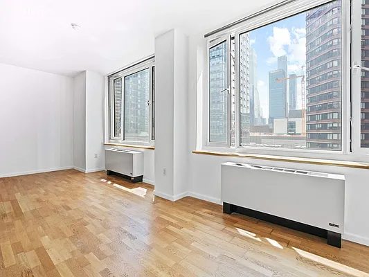 Rented by Sotheby's International Realty | media 25