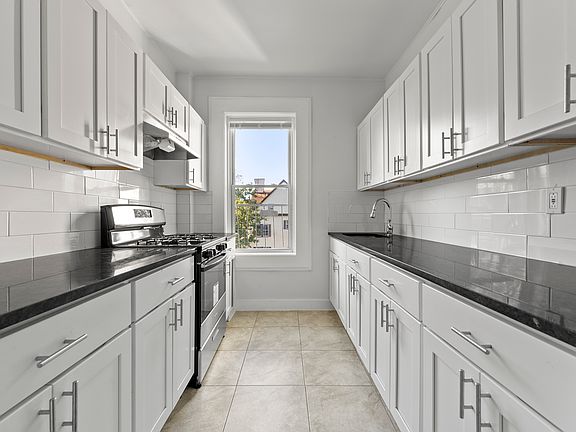 4th image of 40 S Walnut St #34