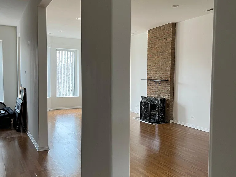 2200 W Monroe St #3 — Photo 3