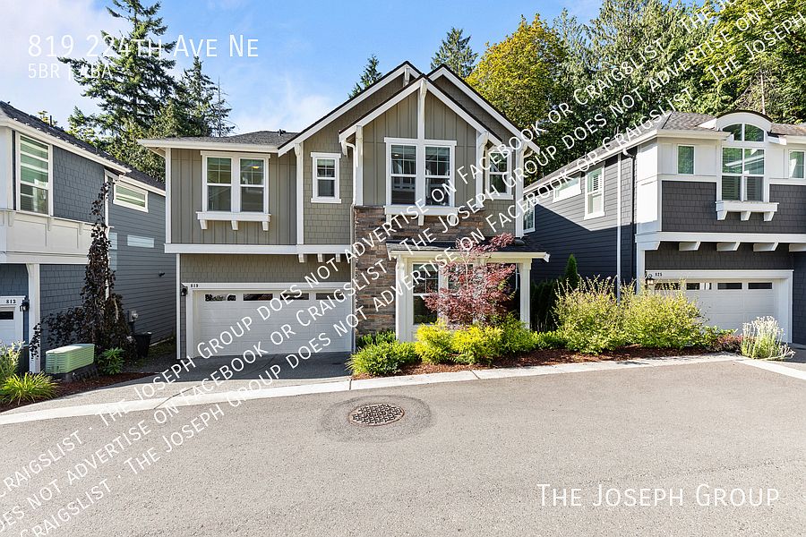 1st image of 819 224th Ave NE