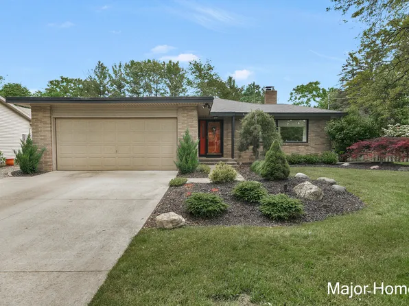 1846 Ranch Dr NW, Grand Rapids, MI 49504