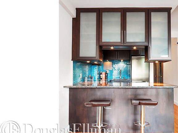 2nd image of 320 E 42nd St APT 1902