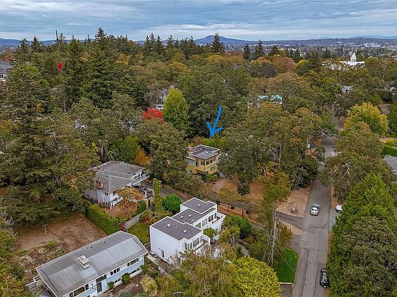 3rd image of 644 Fernhill Rd