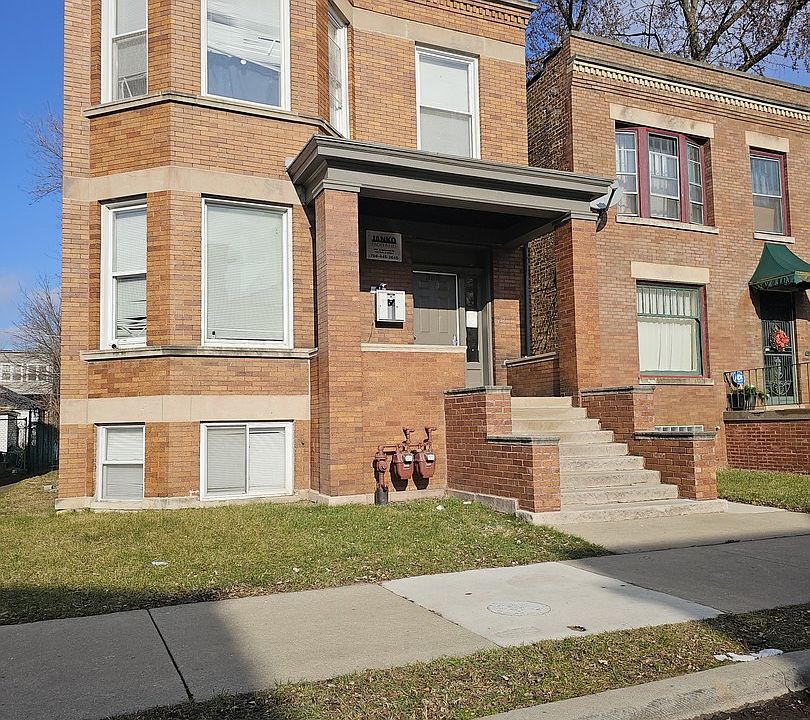 1st image of 358 E 70th Pl