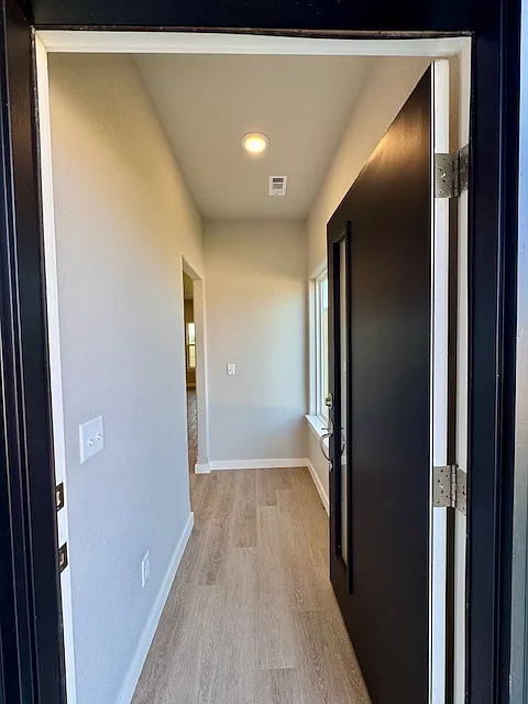 1905 SW Poigai Ct - 1 — Photo 2