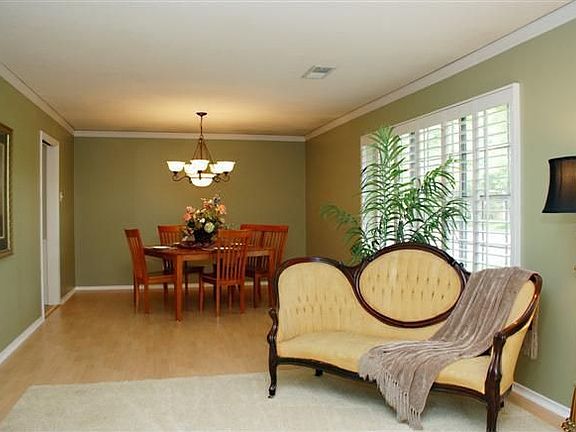 5th image of 10230 Vistadale Dr