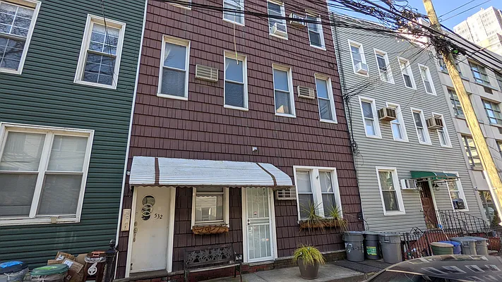 Rented by Douglas Elliman | media 10