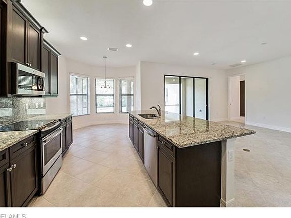 3rd image of 13826 Callisto Ave