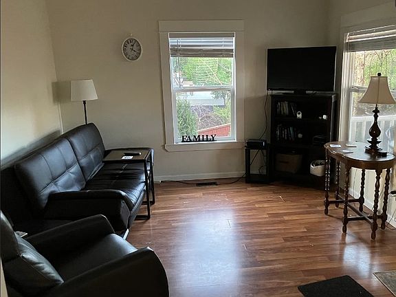 5th image of 409 N 1st Ave #1