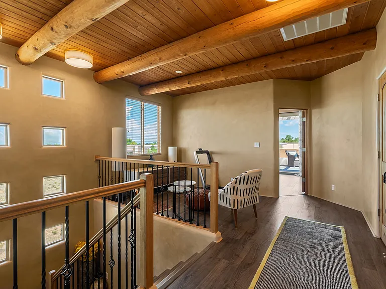 Sitting Area / Upstairs