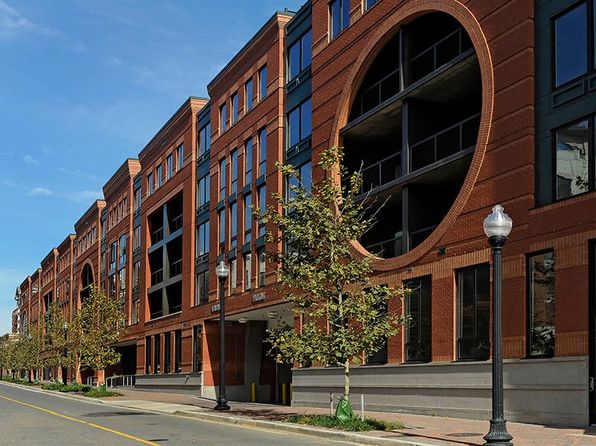 1025 N Fillmore St APT 528
